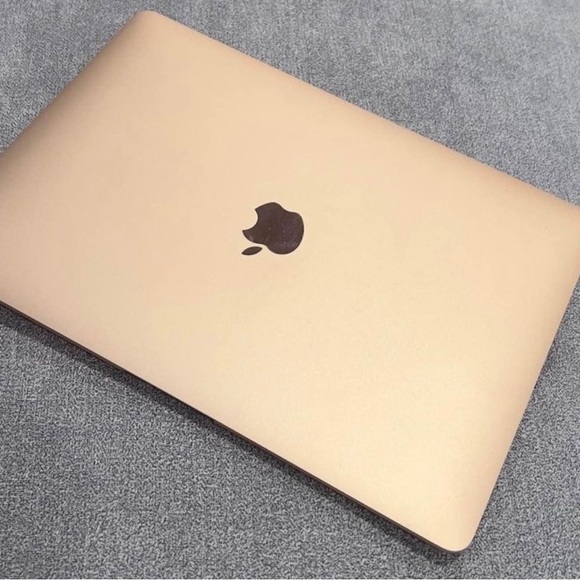 MacBook Air 2020 (13inch) / ローズゴールド